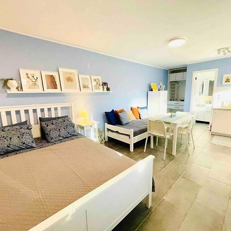 Cozy, Newly Renovated Apartment In Gavrio. Kültér fotó