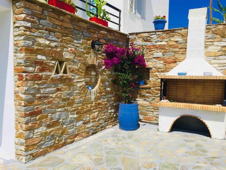 Cozy, Newly Renovated Apartment In Gavrio. Kültér fotó
