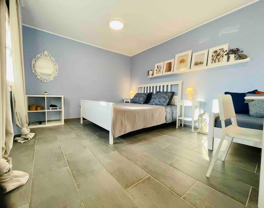 Cozy, Newly Renovated Apartment In Gavrio. Kültér fotó