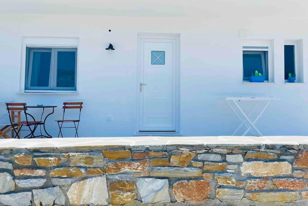 Cozy, Newly Renovated Apartment In Gavrio. Kültér fotó