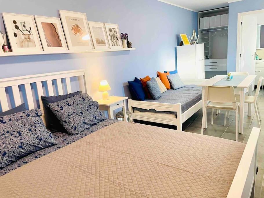 Cozy, Newly Renovated Apartment In Gavrio. Kültér fotó